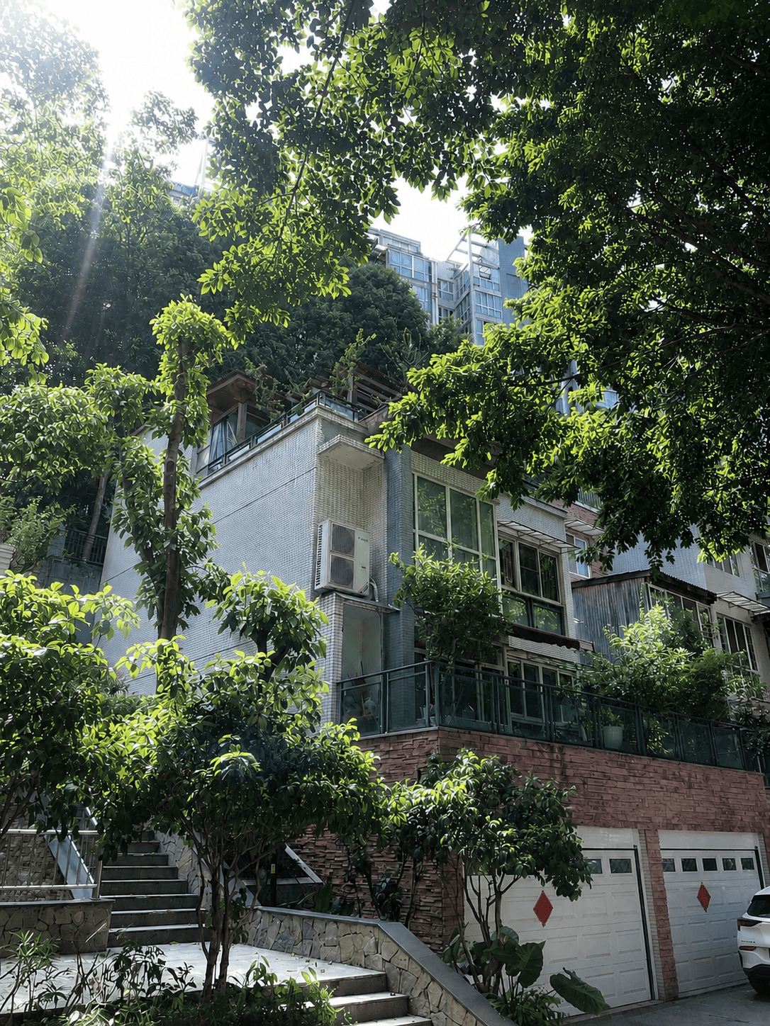 海口岛居岁月从容升级：小小岛老别墅加装蒂升悦行款电梯